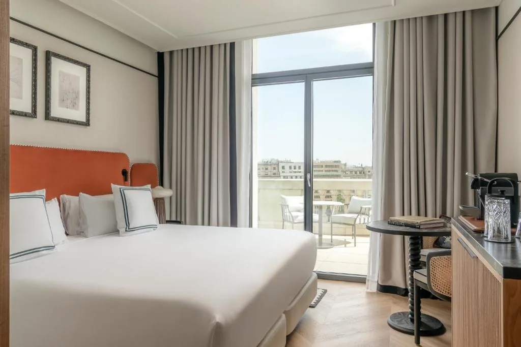豪华露台城市景观客房 — BLESS Barcelona - Preferred Hotels & Resorts, Legend Collection - New Opening 2026
