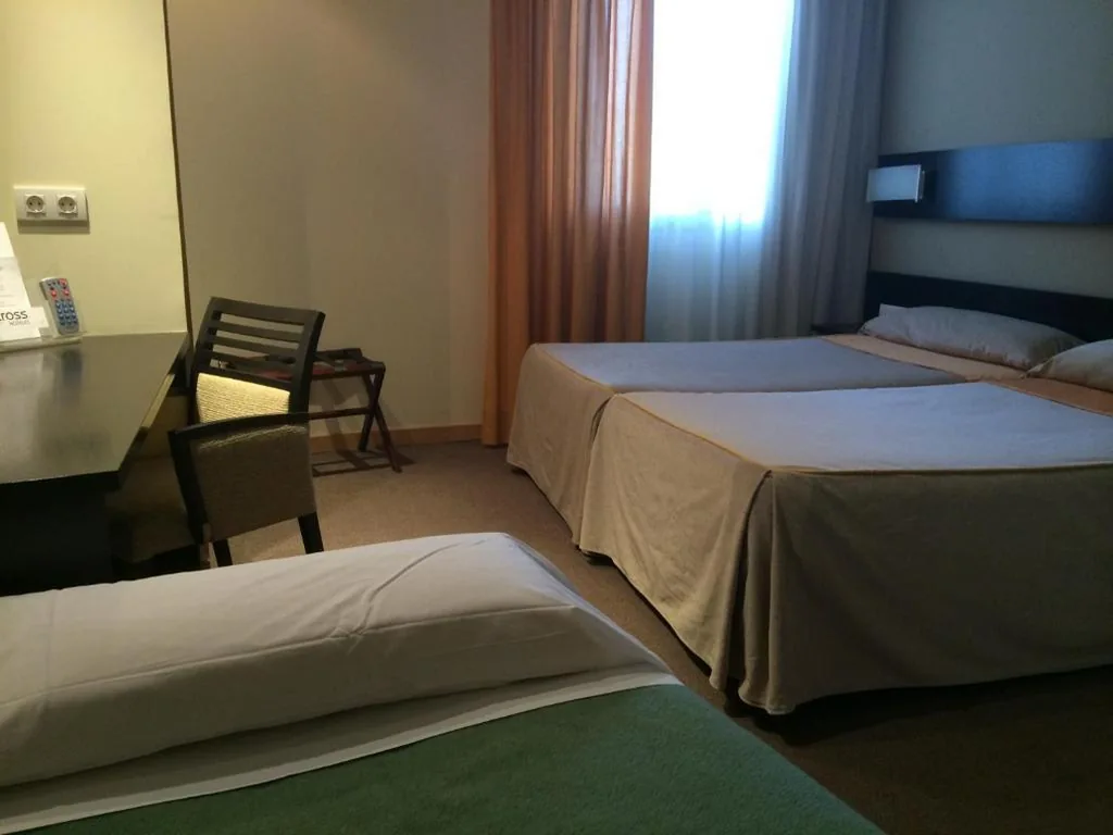 Quarto Triplo Deluxe — Blu Hotel Pamplona