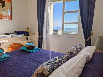 Blue Ark, villa vue mer avec piscine, idéale en famille face à Gibraltar — Foto 6