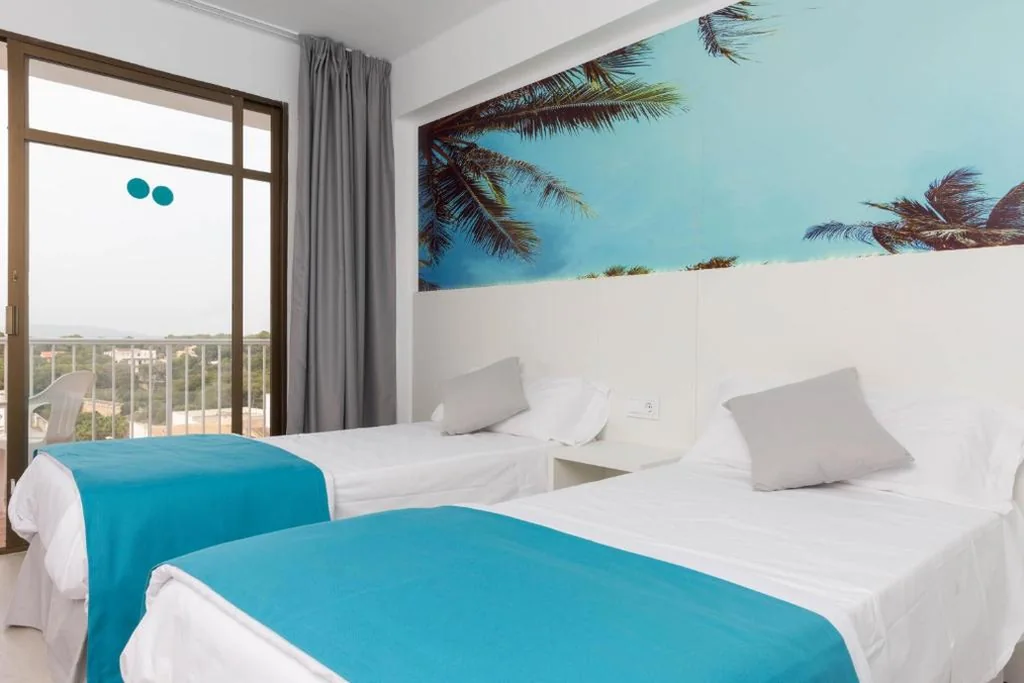 Camera doppia con 2 letti — BLUESEA Arenal Tower Adults Only