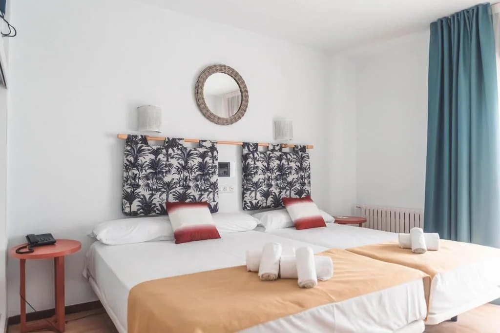 Quarto Triplo com terraço — BLUESEA Costa Norte - Ex MD La Lanzada