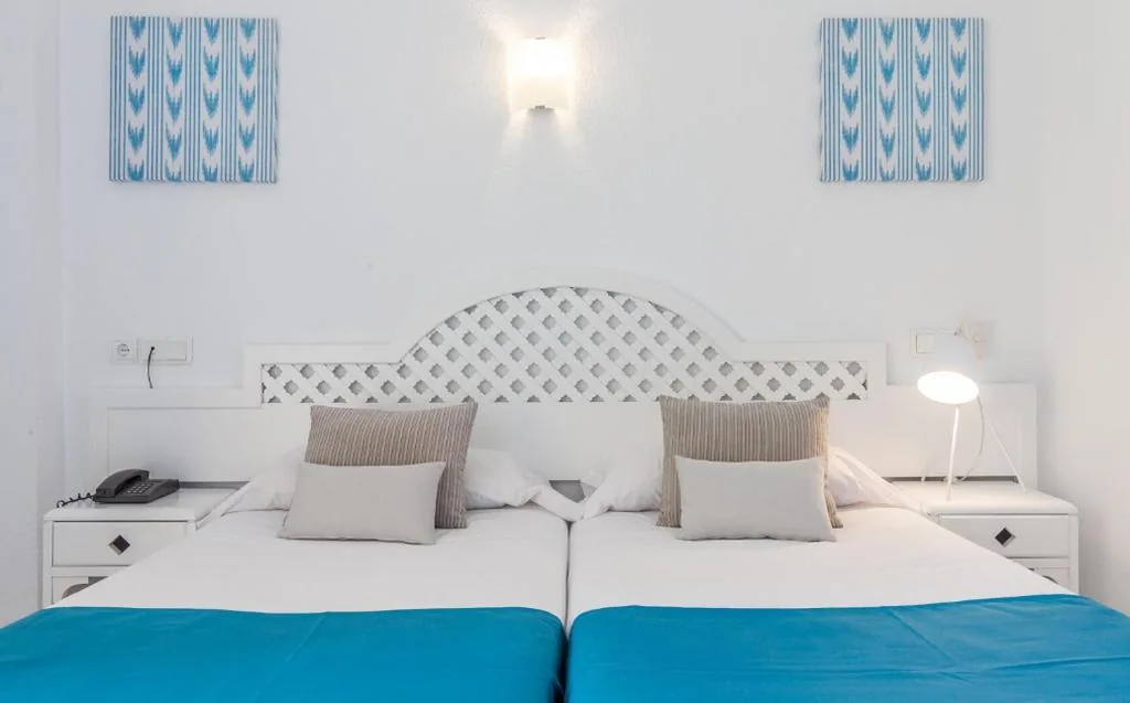 Familienzimmer (2 Erwachsene und 2 Kinder) — BLUESEA Costa Verde