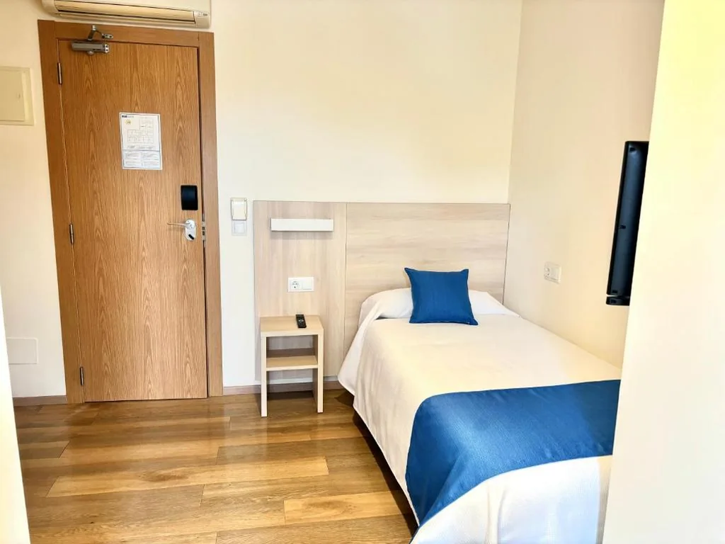 Habitación Individual Económica — Bluewater Hotel