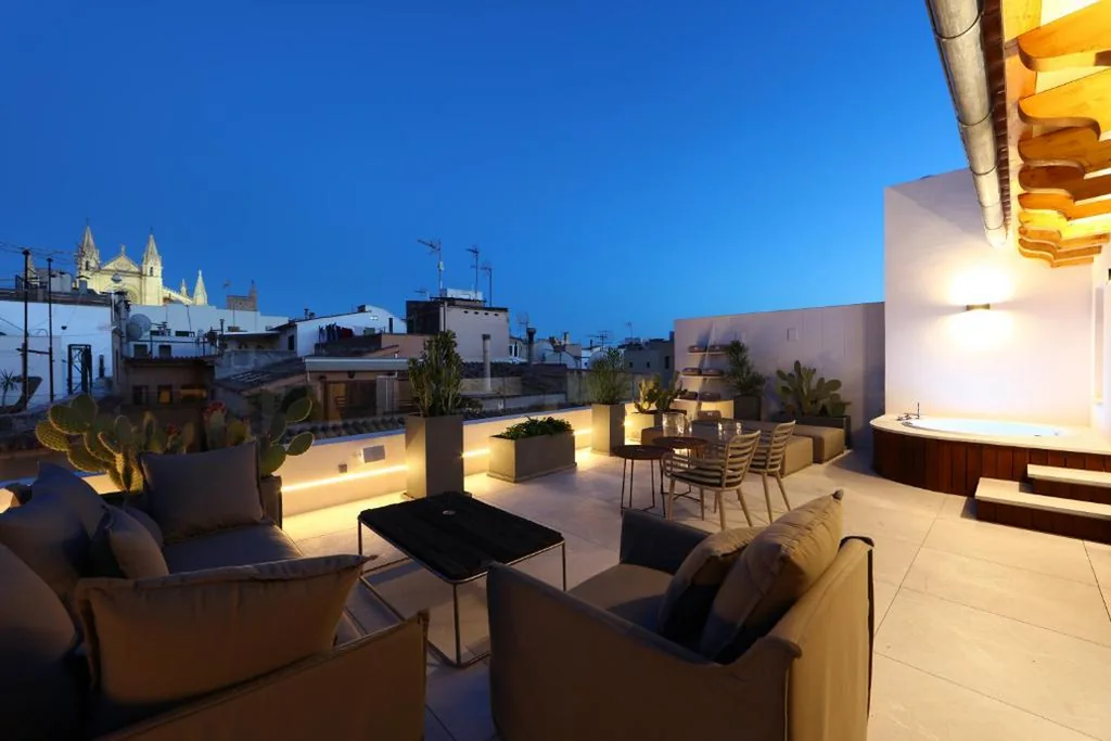 Suite Sky con jacuzzi — BO Hotel Palma