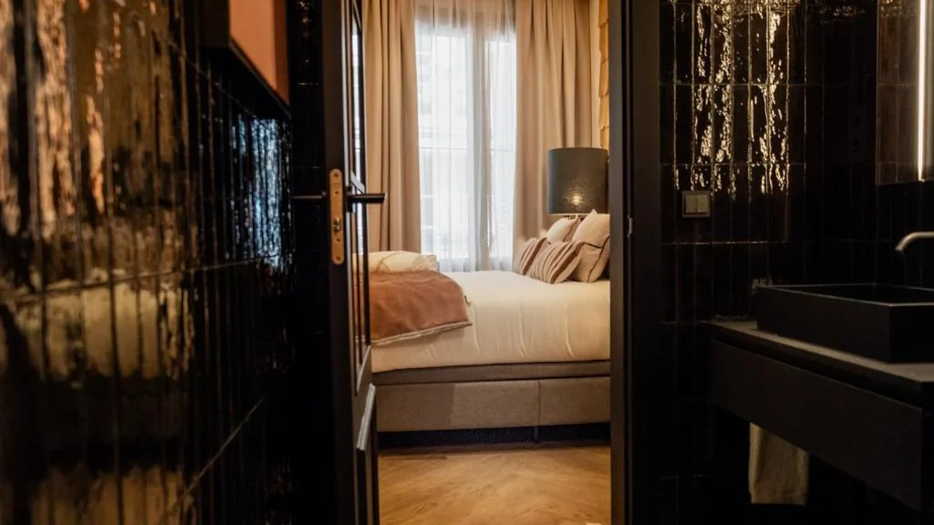 Studio with Balcony — Boada Riera - The RoomsbyReini