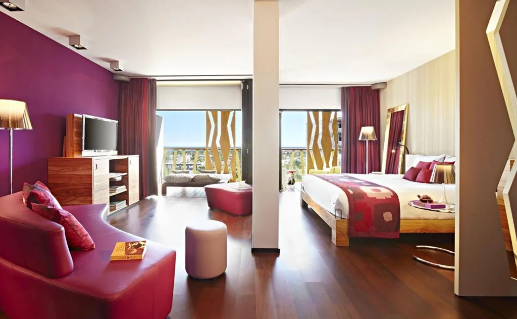 Suite Junior con Vista Giardino — Bohemia Suites & Spa - Adults Only