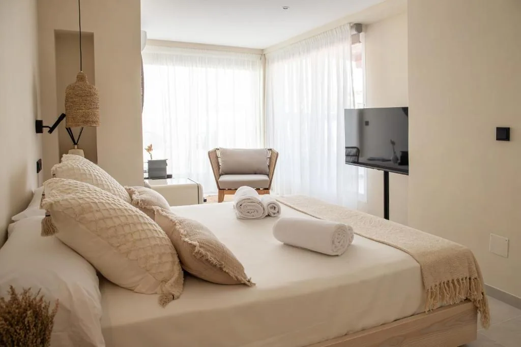Studio with Extra-Large Bed — Boho Suites Formentera