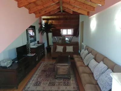 Boleta A 5 minutos de León, casa con jardín — foto 5