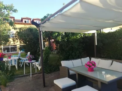 Boleta A 5 minutos de León, casa con jardín — foto 9