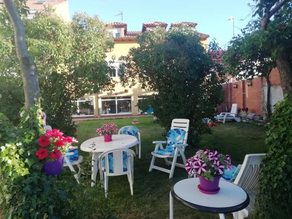 Casa — Boleta A 5 minutos de León, casa con jardín