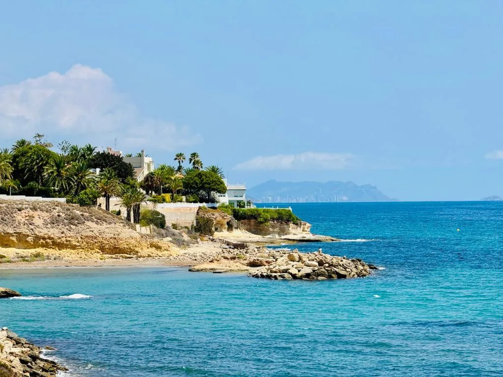 Casa de 3 dormitorios — BONITA CASITA CERCA DE LA PLAYA