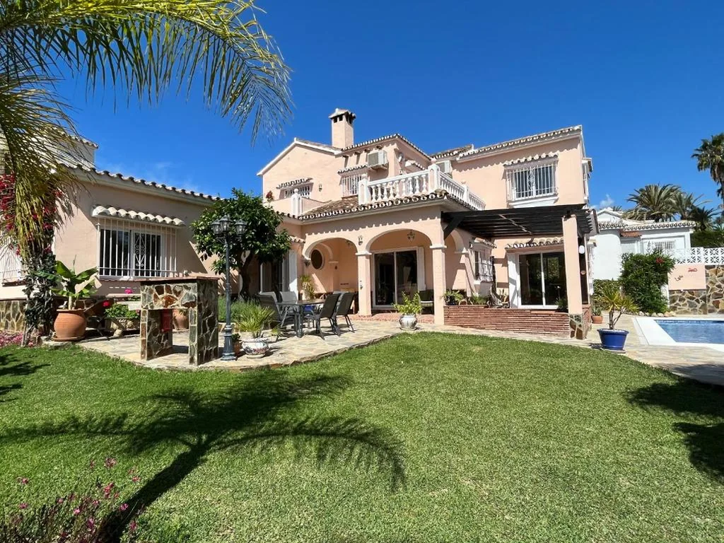Villa — Bonito-Sol