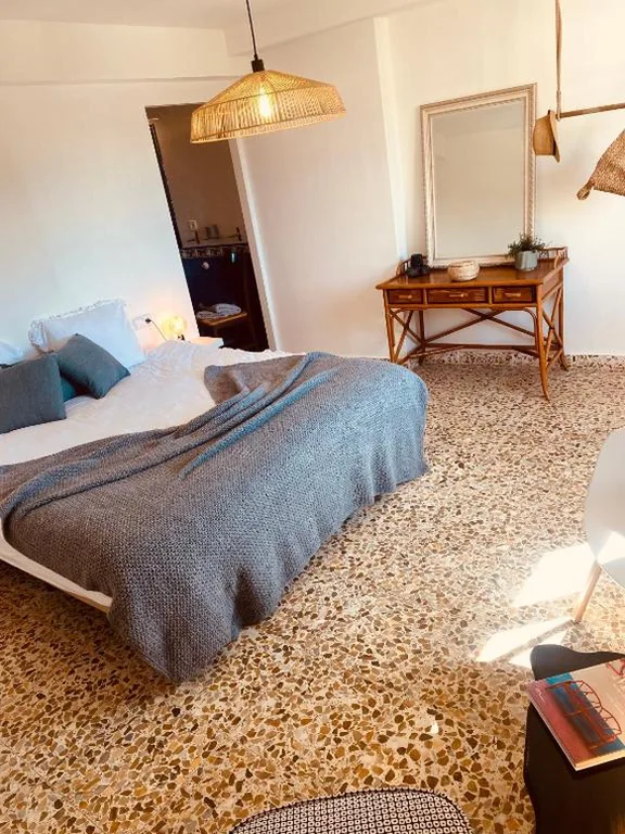 Deluxe-Zimmer mit extragroßem Doppelbett — Boutique B&B CASAITANA adults only