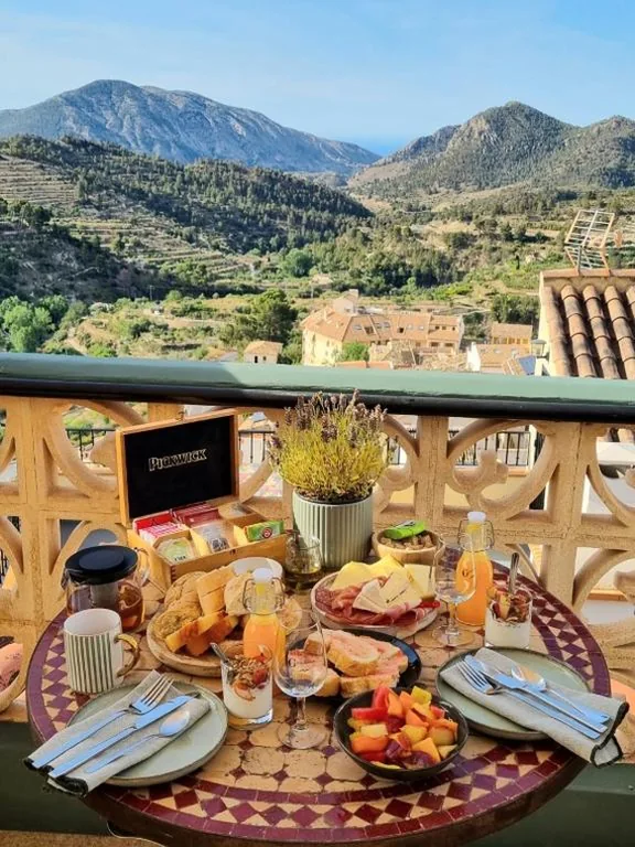 Superior-Zimmer mit extragroßem Doppelbett — Boutique B&B CASAITANA adults only