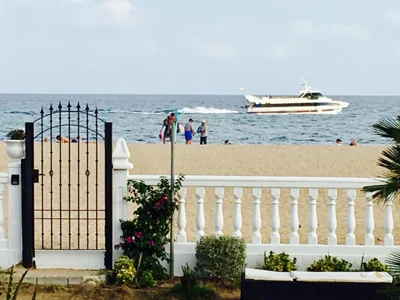 Boutique home the beach — photo 12