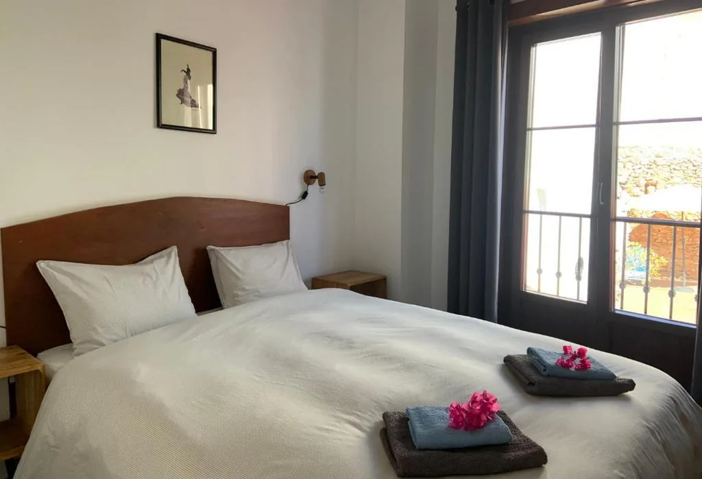 Quarto Duplo com vistas para a piscina - 1 ou 2 camas — Boutique Hostal Lorca