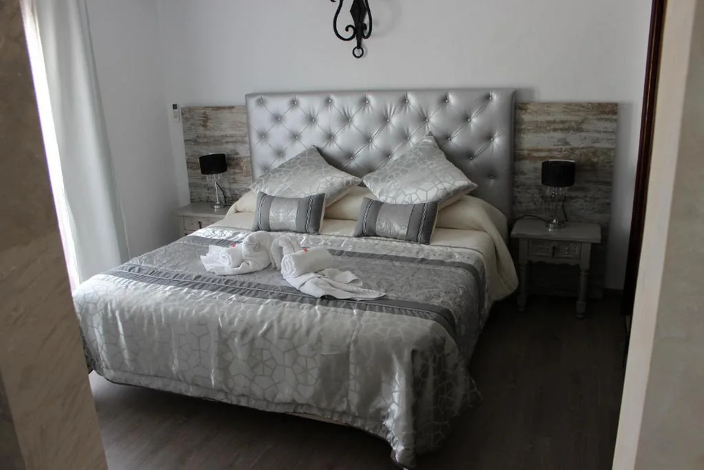 带露台套房 — Boutique Hostal Mistral