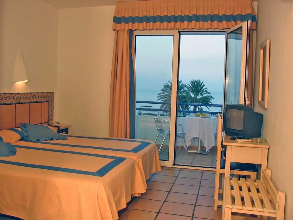 Boutique Hostal "Virgen del Mar Holidays"