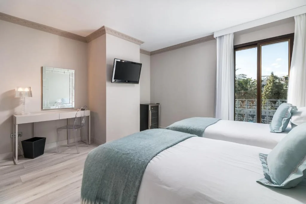 Habitación Doble Estándar - 2 camas — Boutique Hotel B51