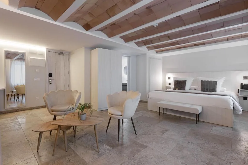 Suite — Boutique Hotel Comtal Empuries