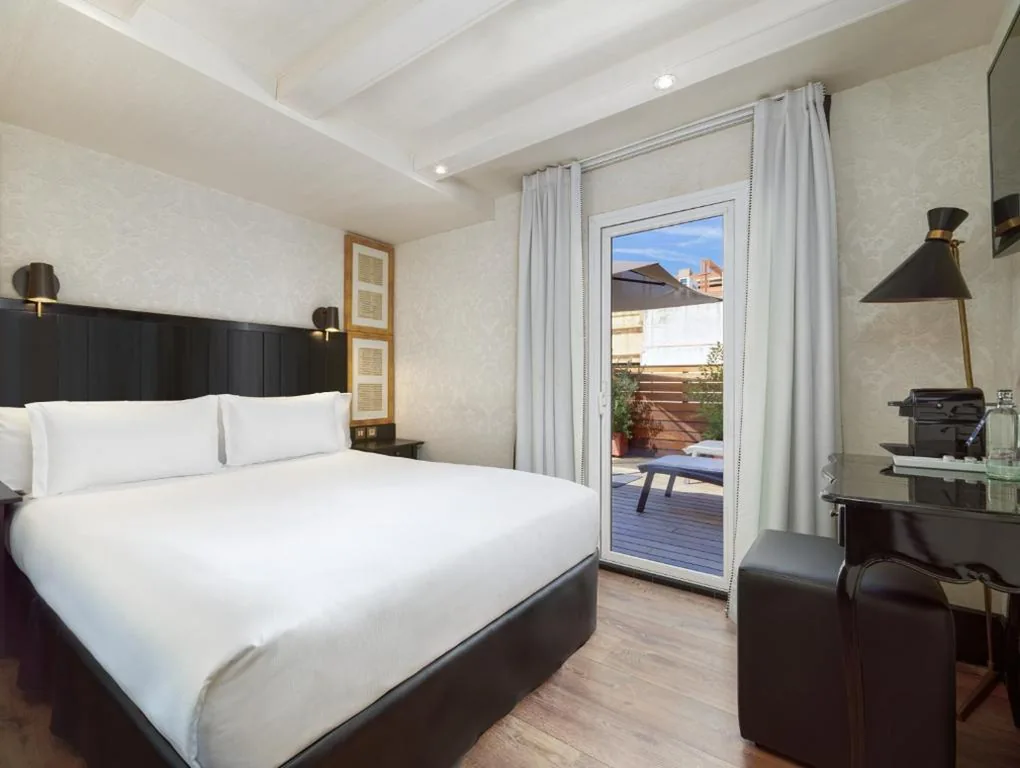 Camera doppia Deluxe con terrazza — Boutique Hotel H10 Catalunya Plaza