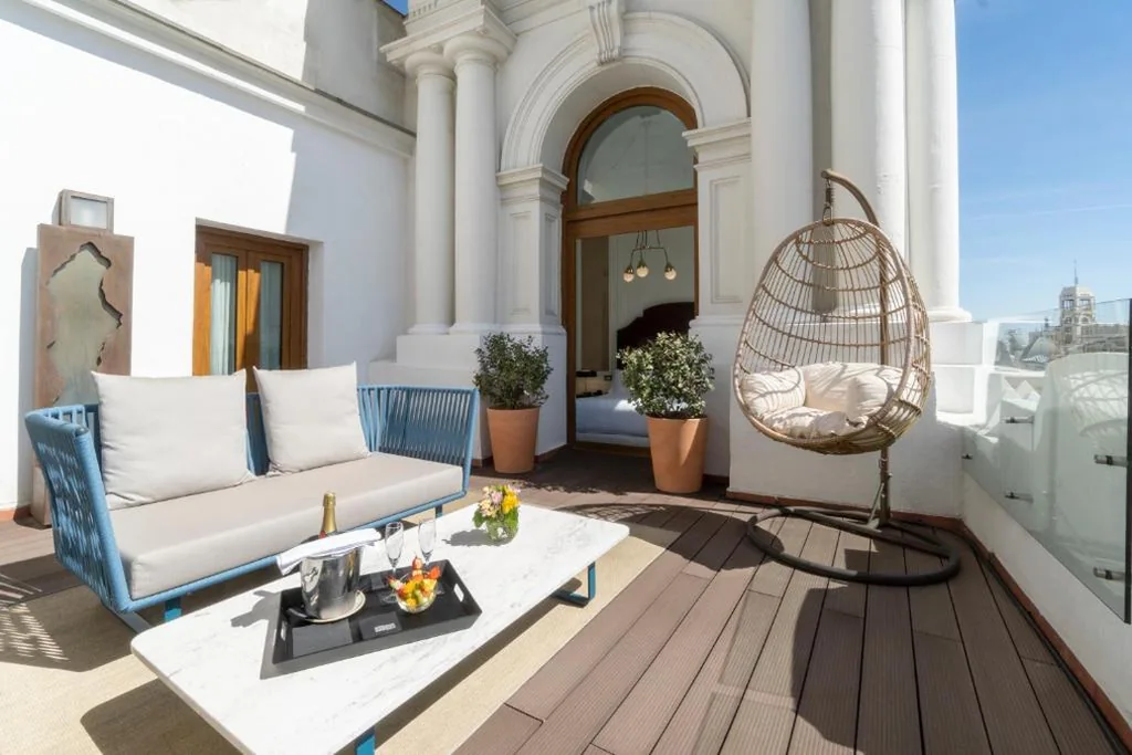 Suite Junior con terrazza — Boutique Hotel H10 Villa de la Reina