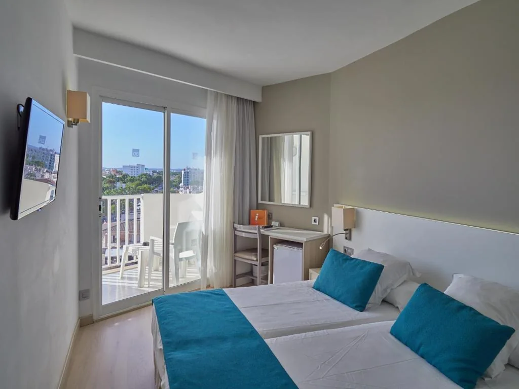 Habitación Doble con balcón — BQ Delfín Azul Hotel