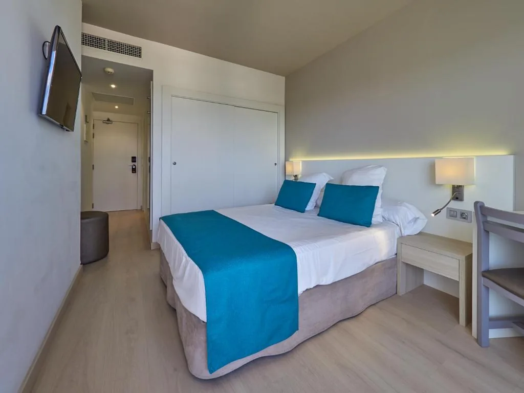 Habitación Doble Económica — BQ Delfín Azul Hotel