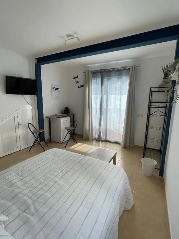Doppelzimmer mit eigenem Bad — Break Room