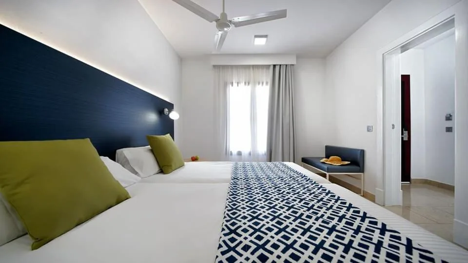 Suite Junior — Broncemar Beach Suites