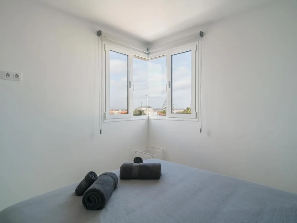 Buena Onda Modern Design, Heated Pool