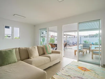 Buena Onda Modern Design, Heated Pool — foto 4