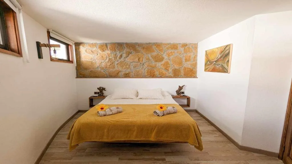 Bungalow Allende Famara con piscina privada y AC