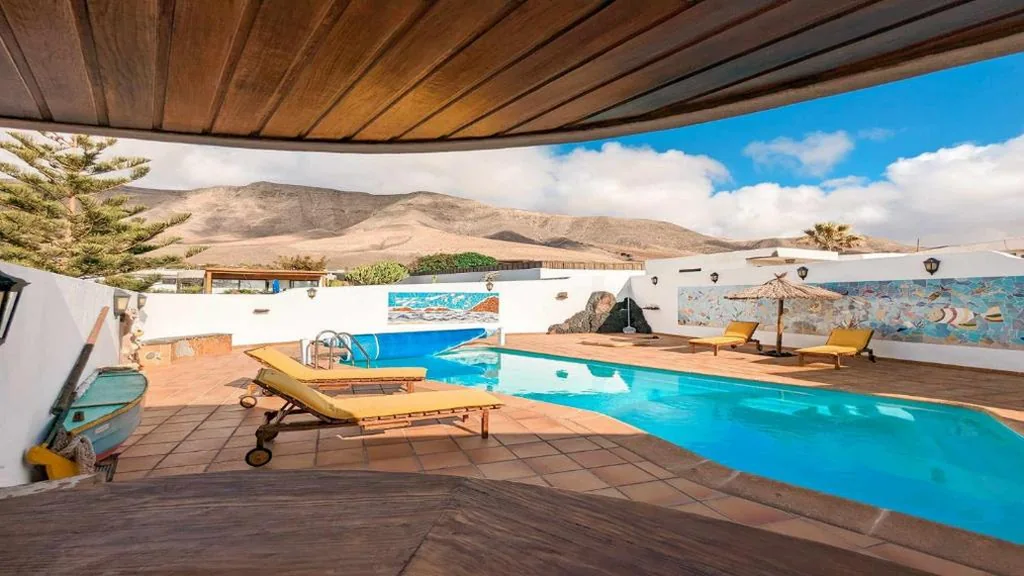 两卧室别墅 — Bungalow Allende Famara con piscina privada y AC