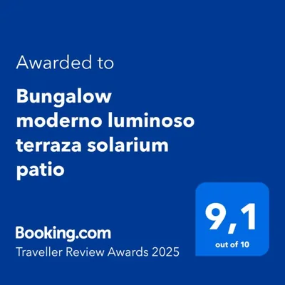 Bungalow moderno luminoso terraza solarium patio - PISCINA COMUNITARIA — foto 8