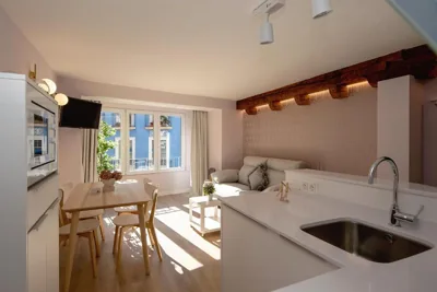 Burgosuites — Foto 3