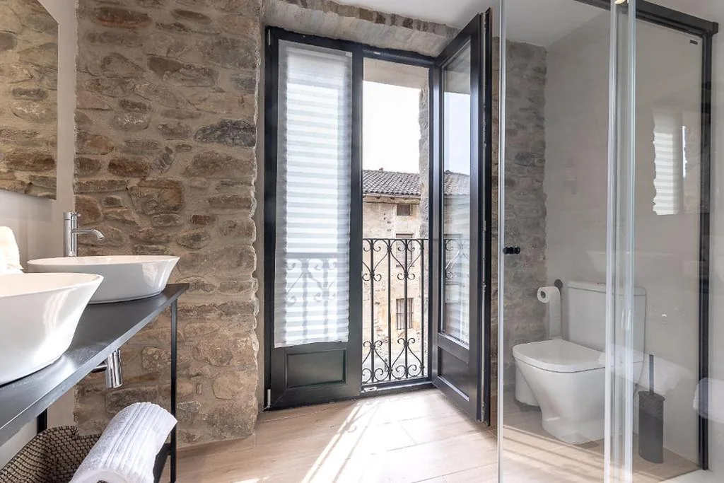 Camera doppia con balcone — Burruzkale Etxea