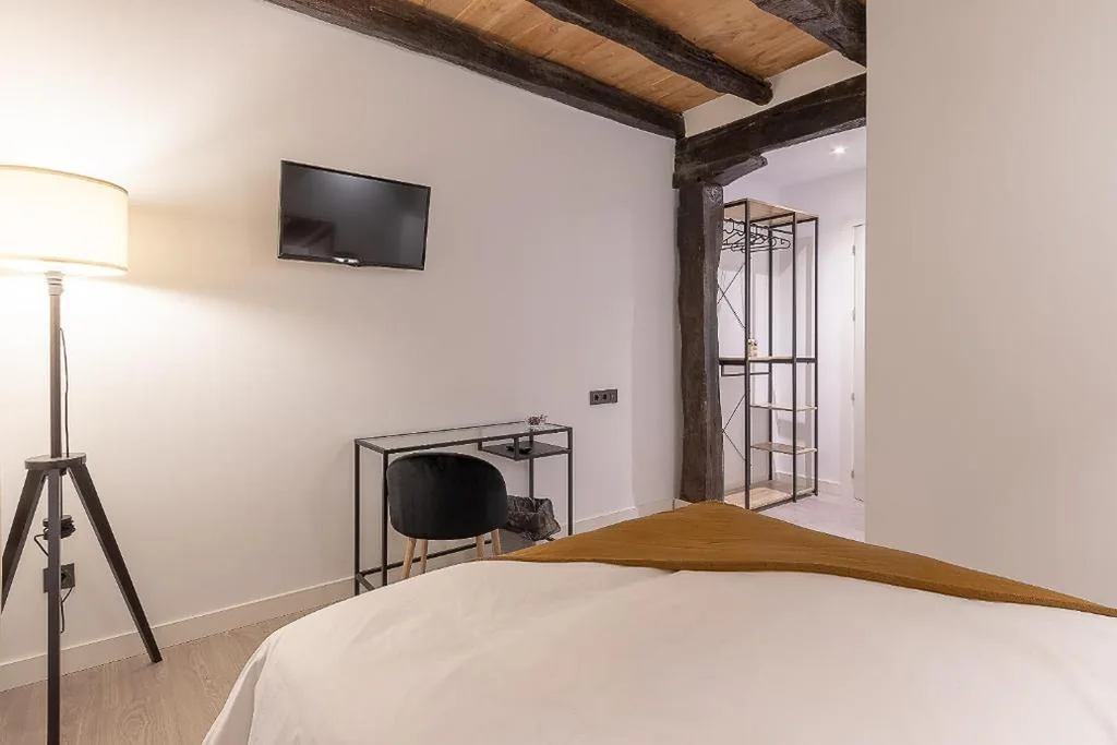 Camera doppia con bagno privato — Burruzkale Etxea