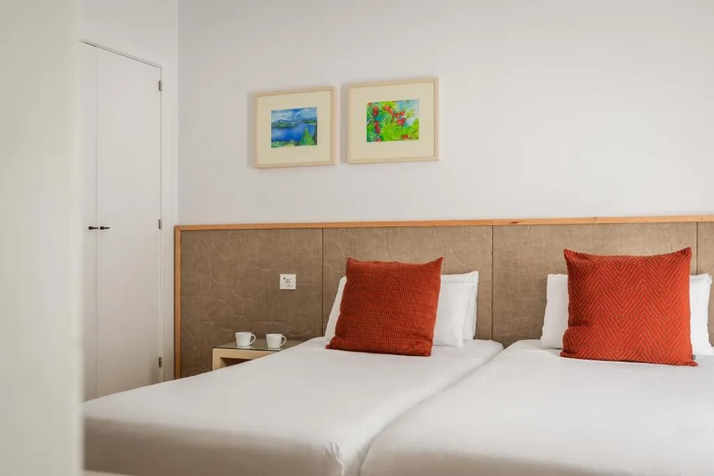 Standard-Doppelzimmer – 1 oder 2 Betten — BYPILLOW Tiento