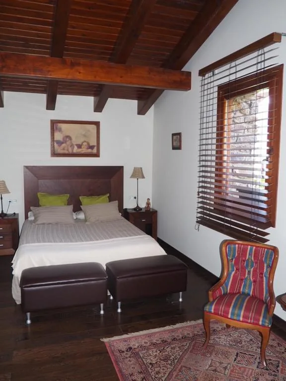 Doppelzimmer mit eigenem Bad — Ca l’Andreu Suites