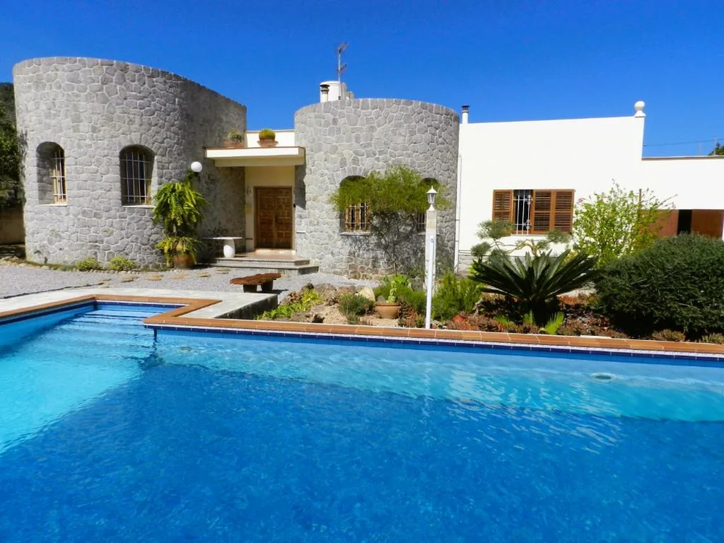Villa — Ca na Beneta