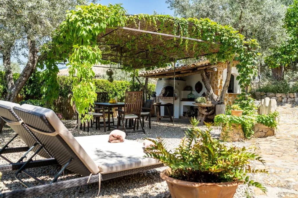 Bungalow d’une chambre — Ca's Xorc - A Country Hideaway - Adults Only