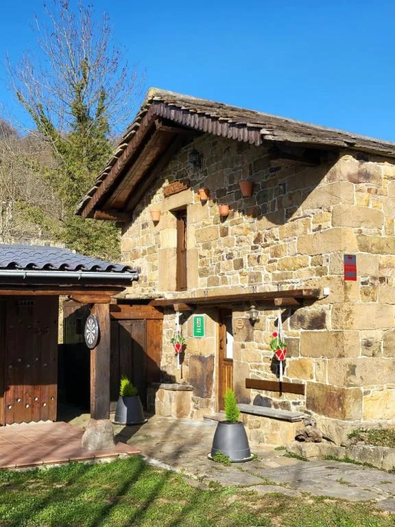 Huis met 3 slaapkamers — Cabaña Pasiega La Quemada