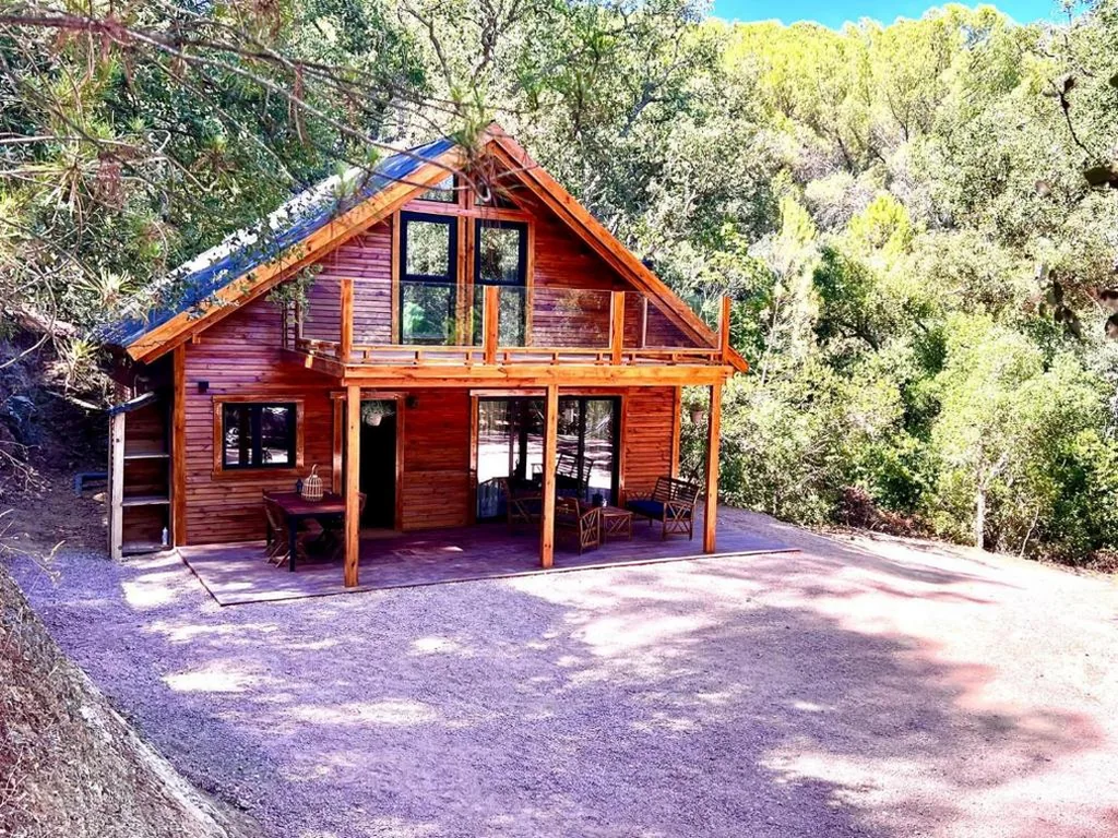 Casa de 2 dormitorios — CABAÑAS DEL BOSQUE CERCA DE CORDOBA