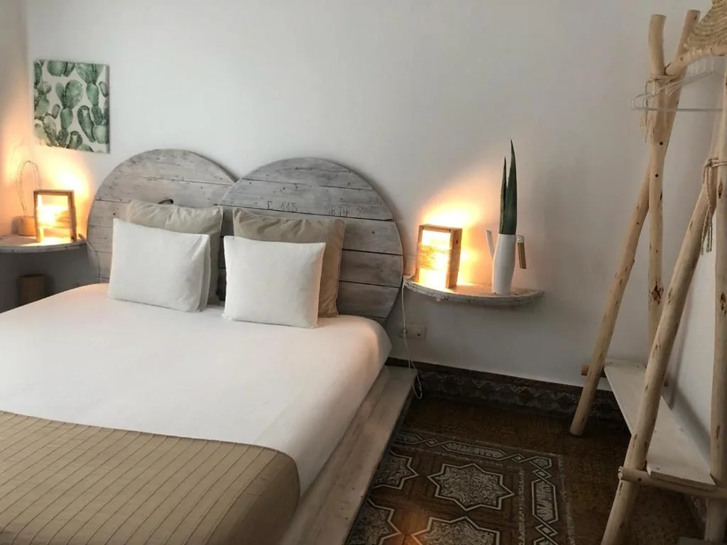 Suite — Cactus Host
