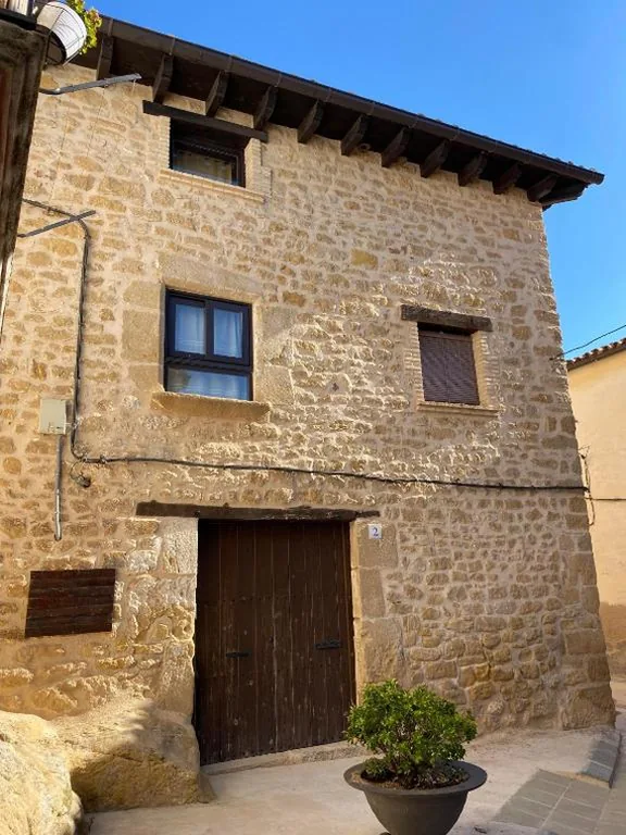 Casa de 4 dormitorios — Cal Bondia