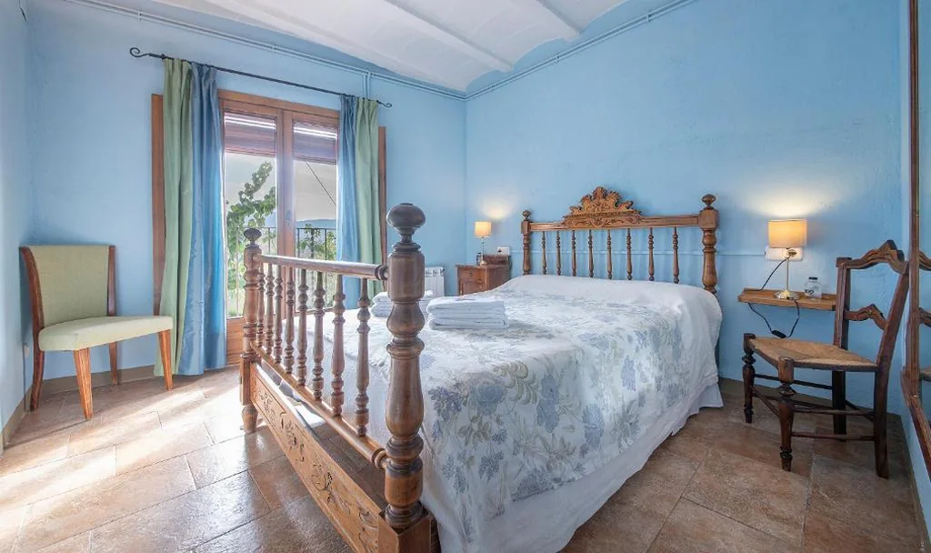 Quarto Deluxe — Cal Giral II