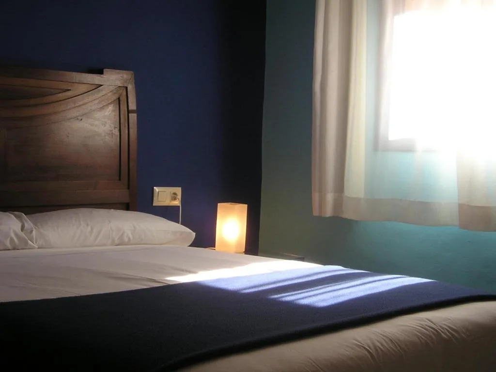 Chambre Standard - 1 grand lit — Cal Maginet