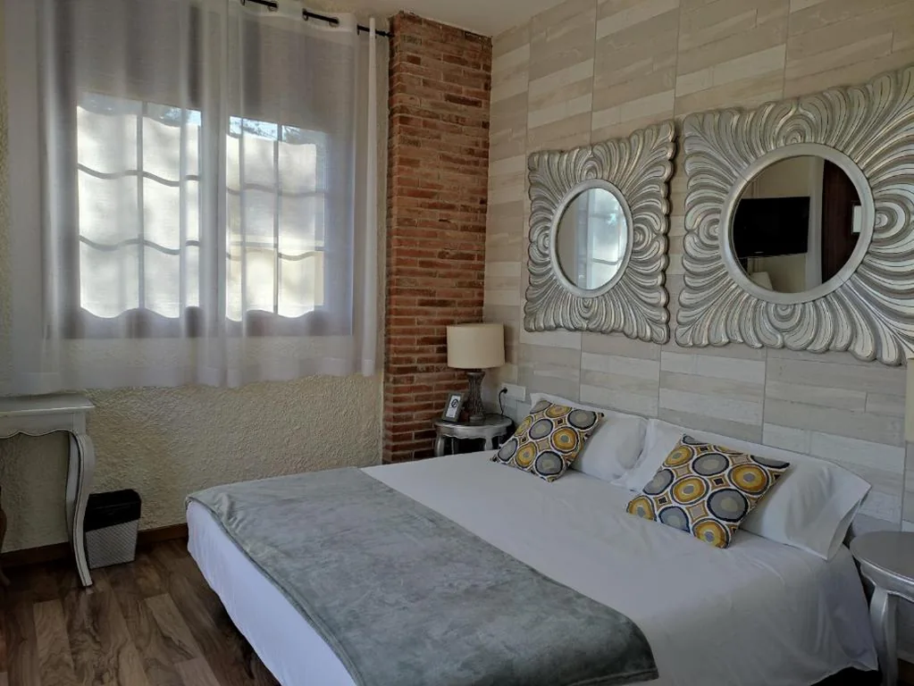 Chambre Double avec terrasse - 1 ou 2 lits — Cal Músic B&B