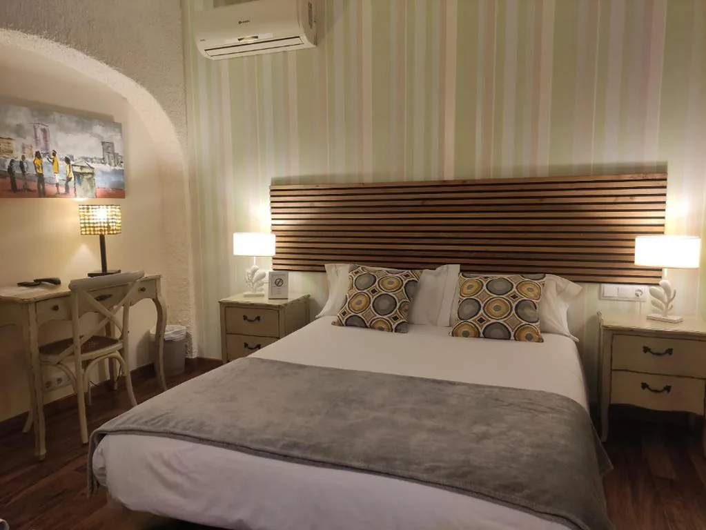 Chambre Double avec terrasse — Cal Músic B&B